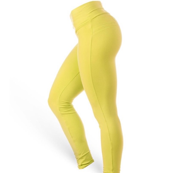 Acaiberry Fashion Pants - Picture 4 of 4